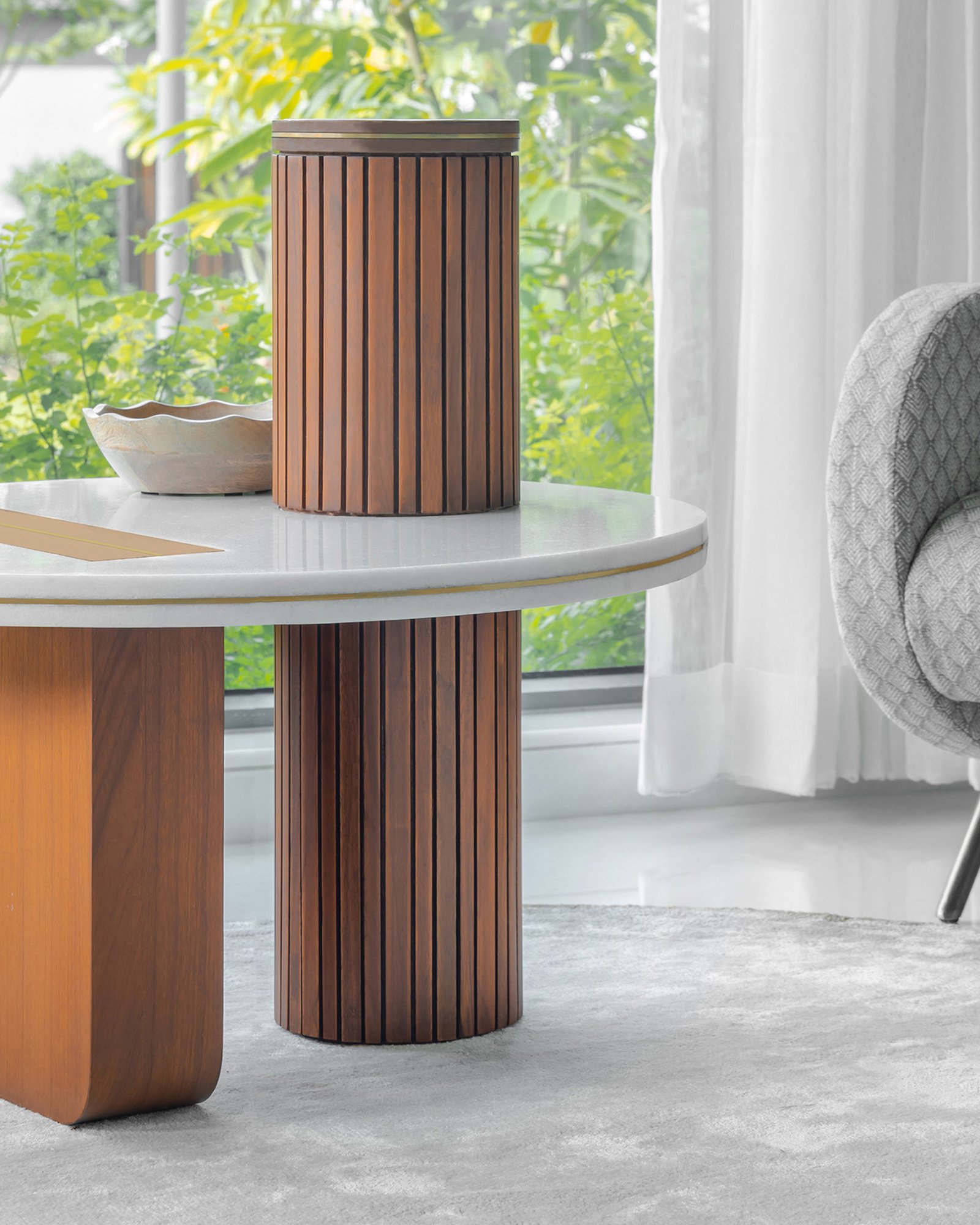 circular towered side table (1)