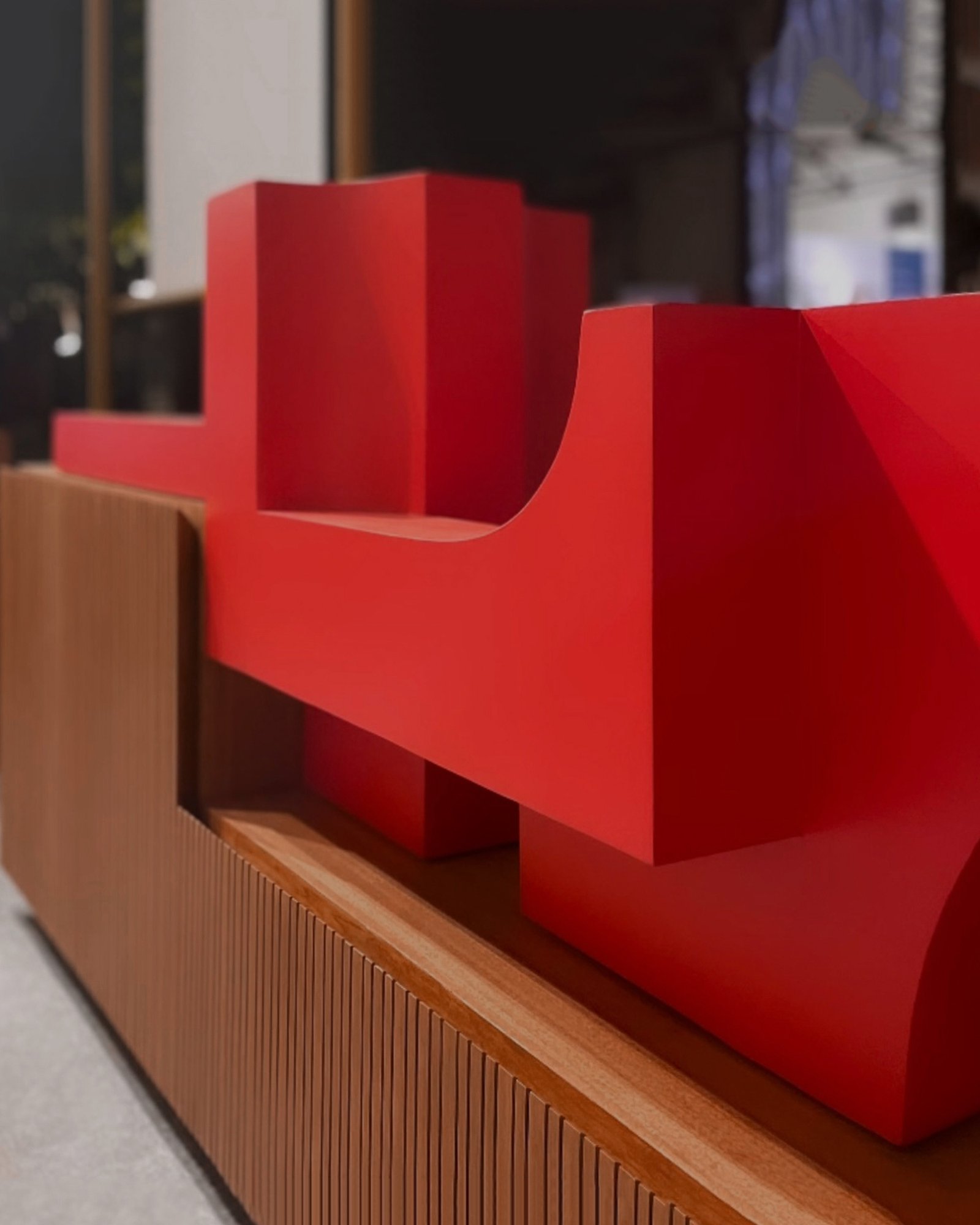 red bench (0)